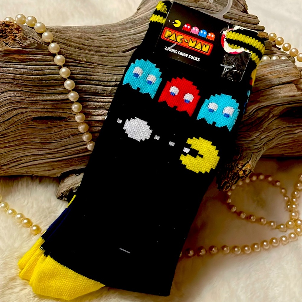 🔴RETRO-RETRO-Pac-Man set of two Unisex Crew Socks🔴